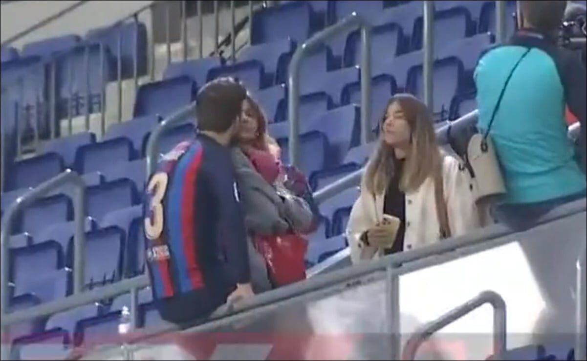 Piqué y Clara Chía: Romántico momento tras despedida del Barça