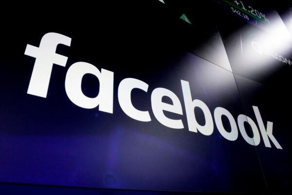 Facebook controla a una red social mÃ¡s de 2.000 millones de usuarios en el mundo. TambiÃ©n es dueÃ±a de WhatsApp, Messenger e Instagram, cada una de las cuales tiene cerca de 1.000 millones de usuarios. Foto: AP.