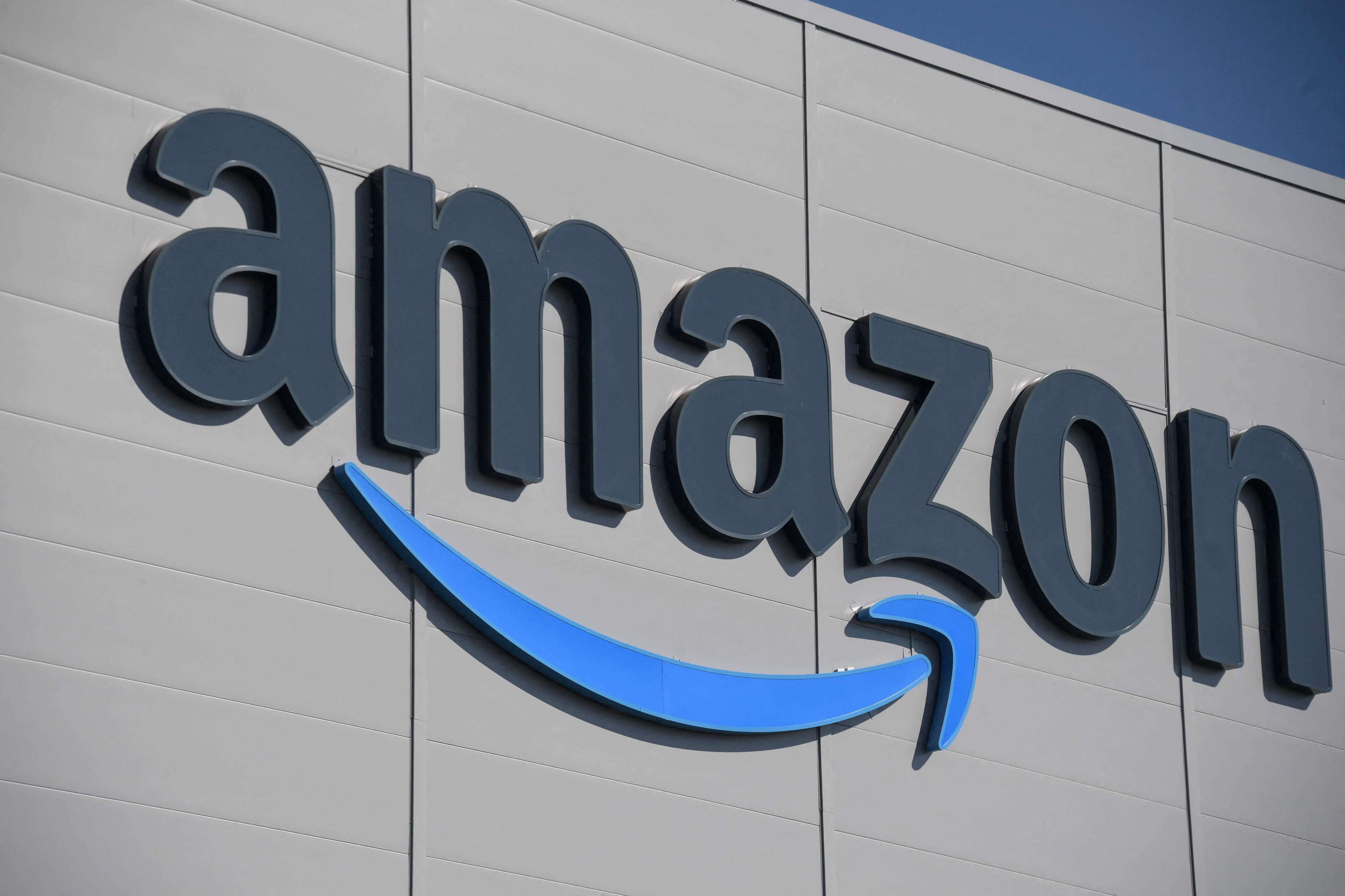 En total, la empresa estadounidense Amazon acumula 27.000 despidos en diferentes departamentos, con un primer anuncio de 18.000 recortes y un segundo de 9.000. Fotografía: