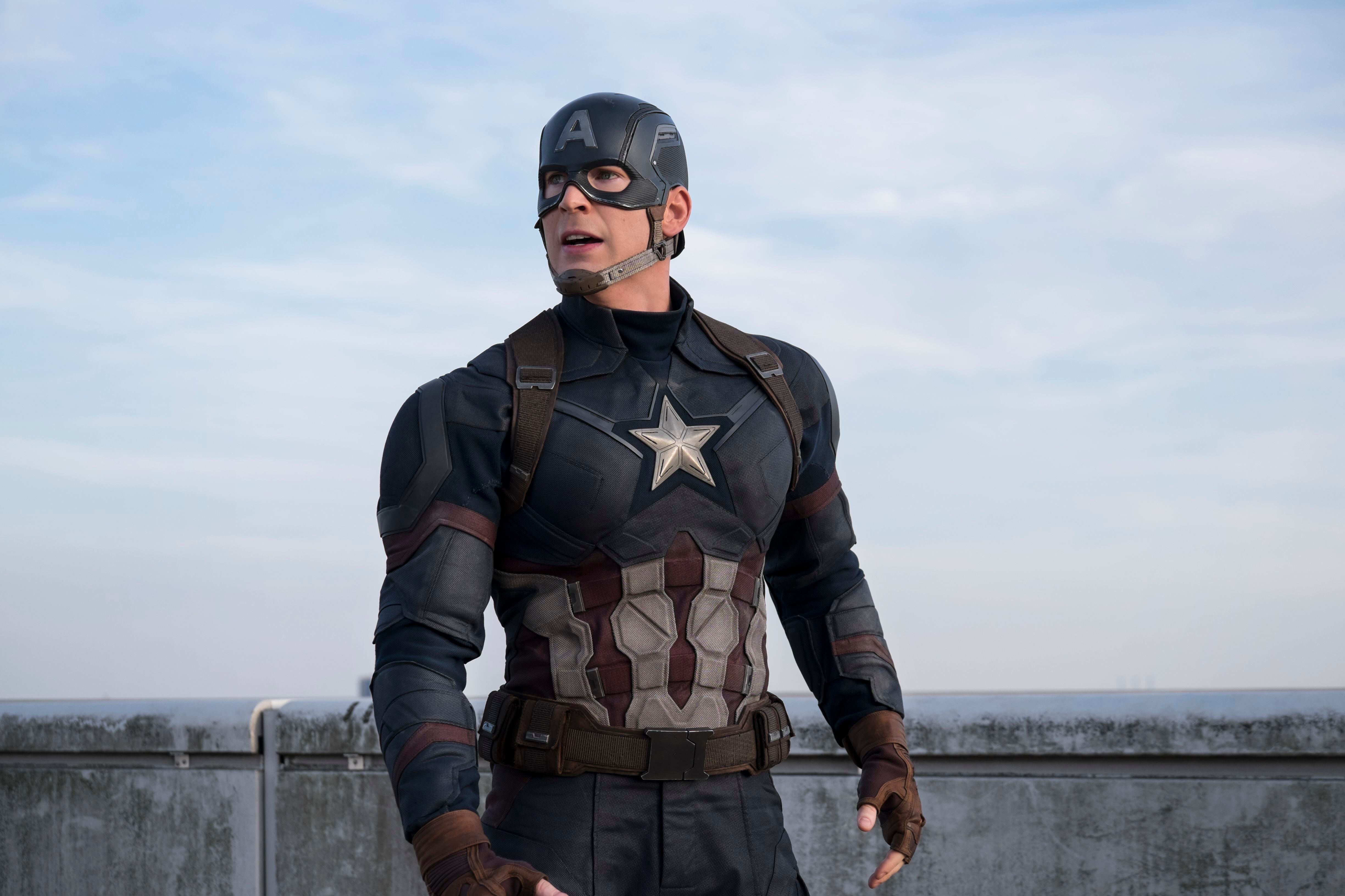 El actor Chris Evans se refirió a la posibilidad de volver a encarnar al Capitán América.